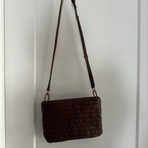 Puffy Woven Crossbody - burgundy